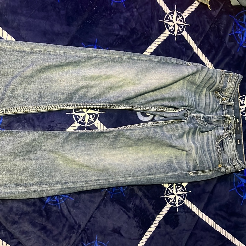 There sum BKE there a dark blue color